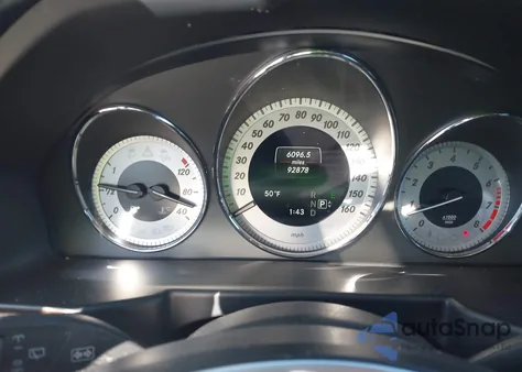 2015 Mercedes-Benz Glk 350 z USA, uszkodzony, nr VIN WDCGG5HB0FG433535